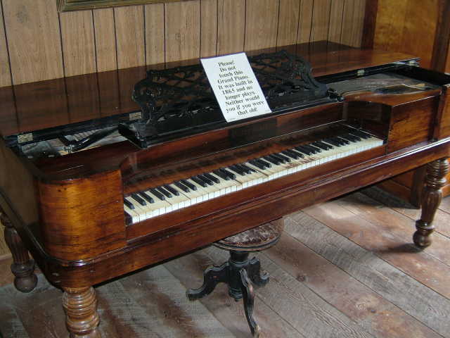 img0037.jpg