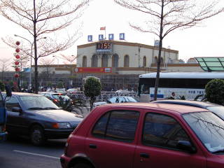 嘉義駅